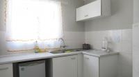 Kitchen - 7 square meters of property in Vorna Valley