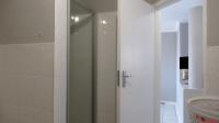 Bathroom 1 - 7 square meters of property in Vorna Valley