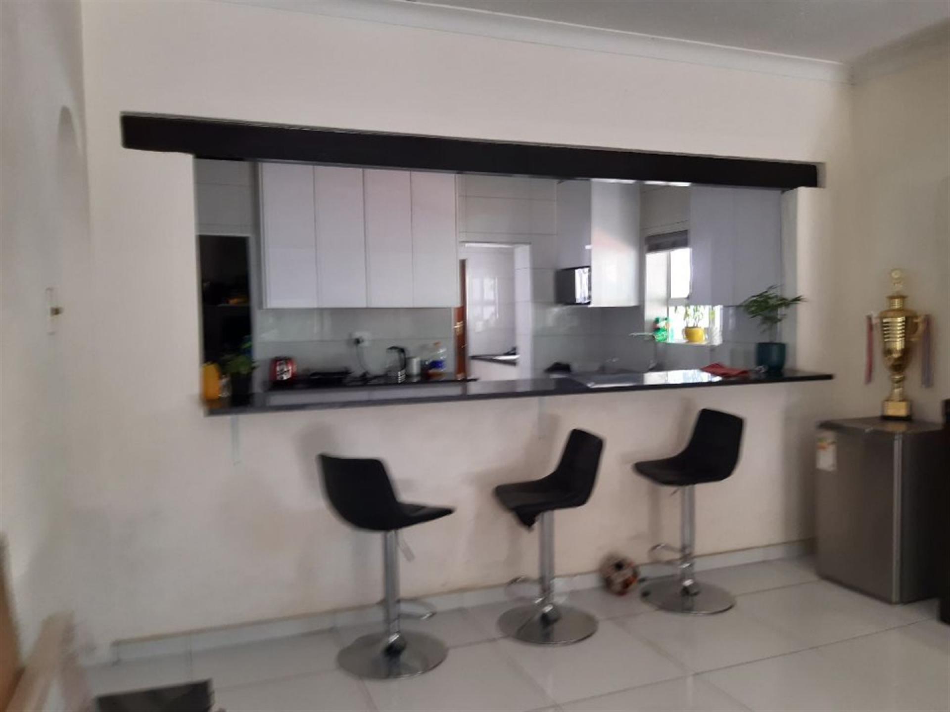 Dining Room of property in Savoy Estate 