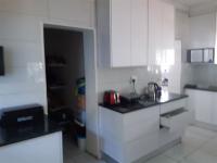 Kitchen of property in Savoy Estate 