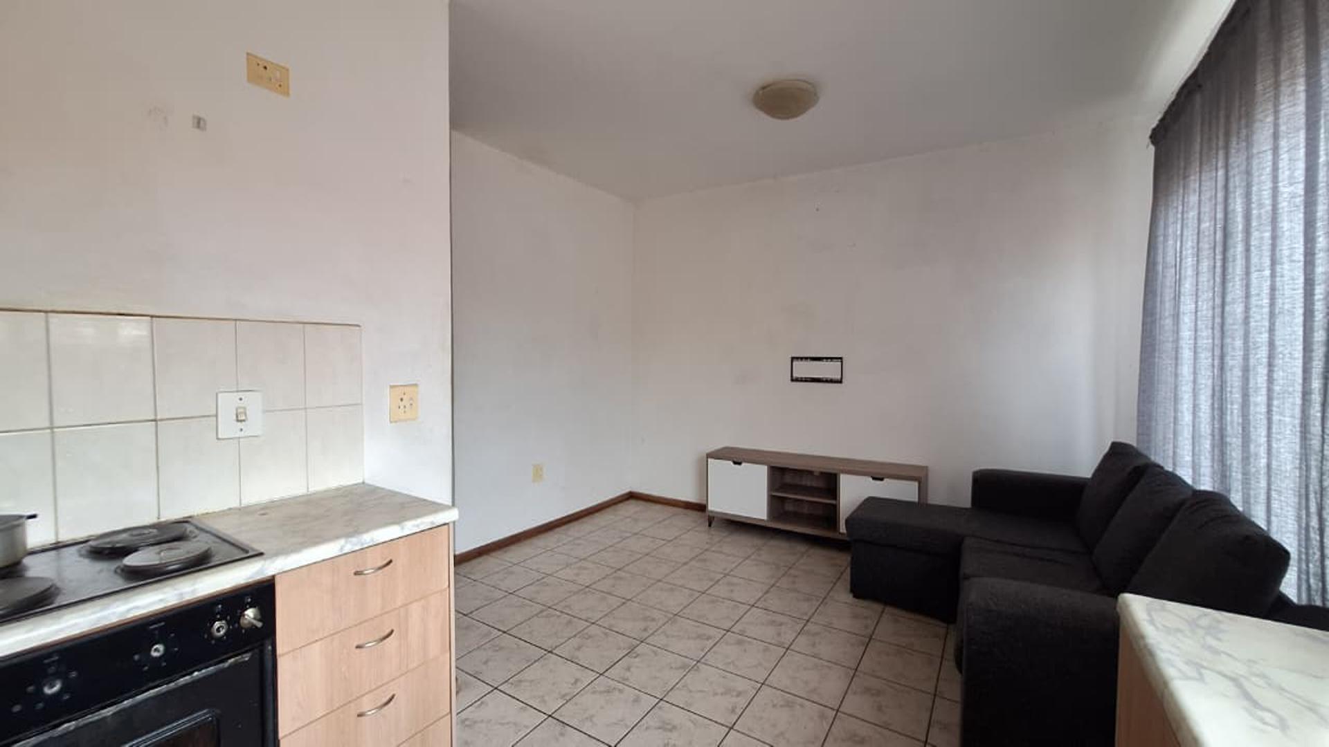 Kitchen - 9 square meters of property in Greenhills