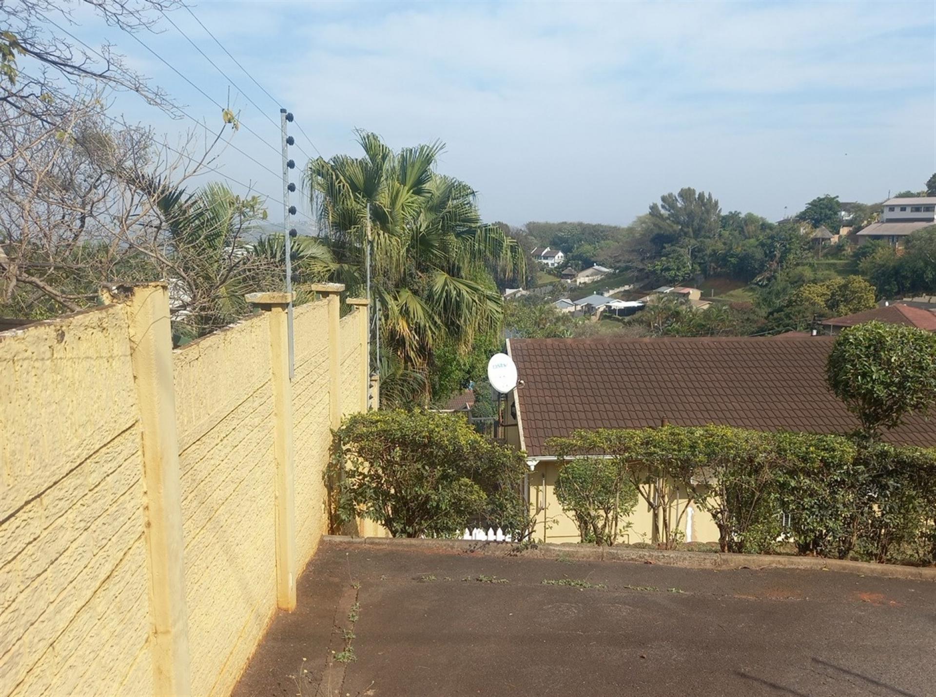 Front View of property in Glen Hills