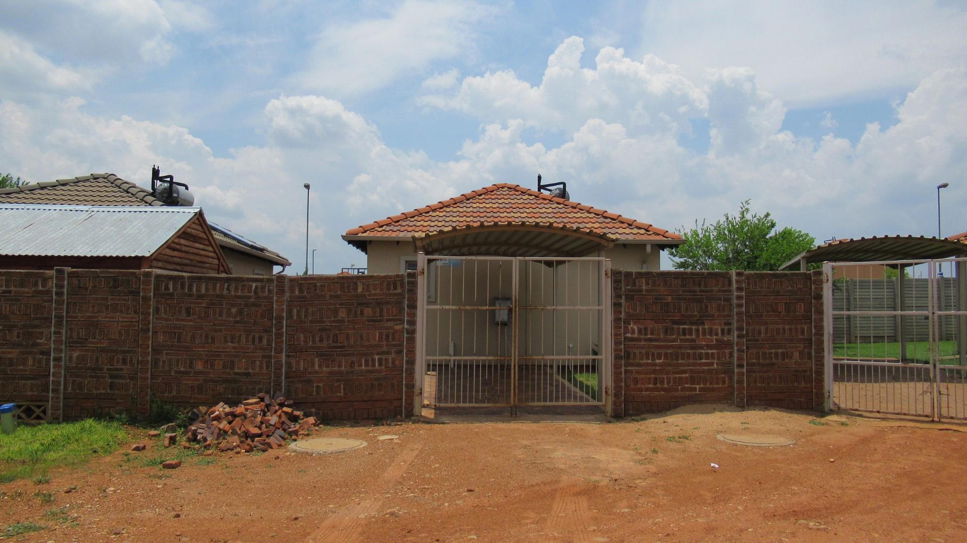 Front View of property in Vereeniging NU