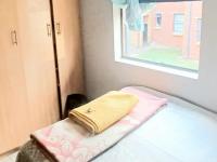 Bed Room 1 - 7 square meters of property in Vereeniging NU