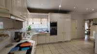 Kitchen - 43 square meters of property in Bakerton