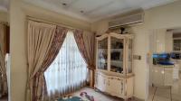 Spaces - 76 square meters of property in Bakerton