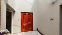 Spaces - 76 square meters of property in Bakerton