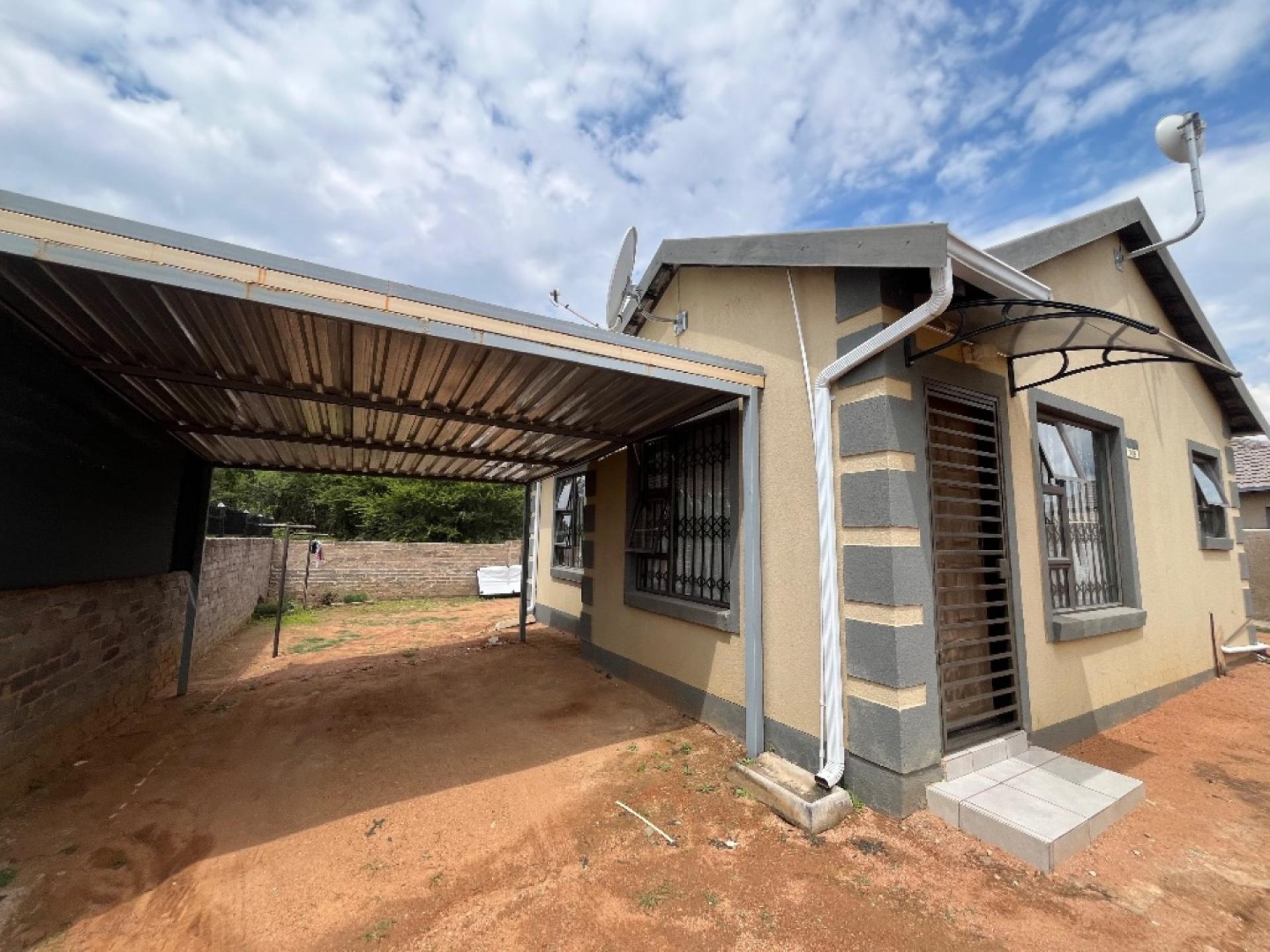 Carport  of property in The Orchards
