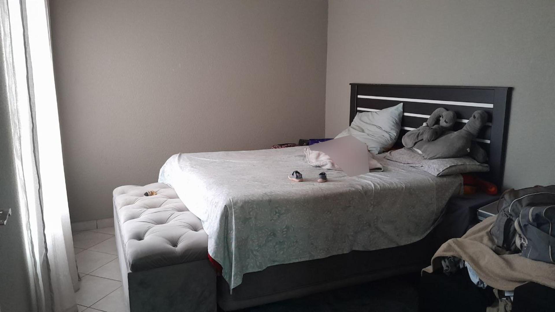 Main Bedroom of property in The Orchards