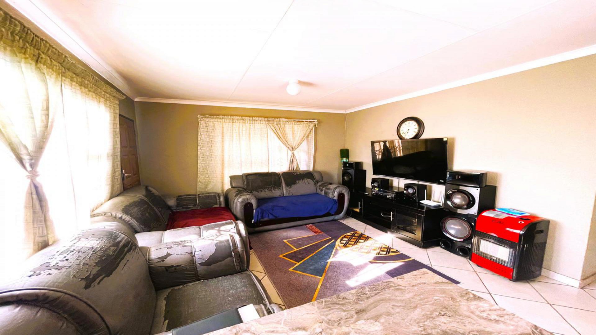 Lounges of property in The Orchards