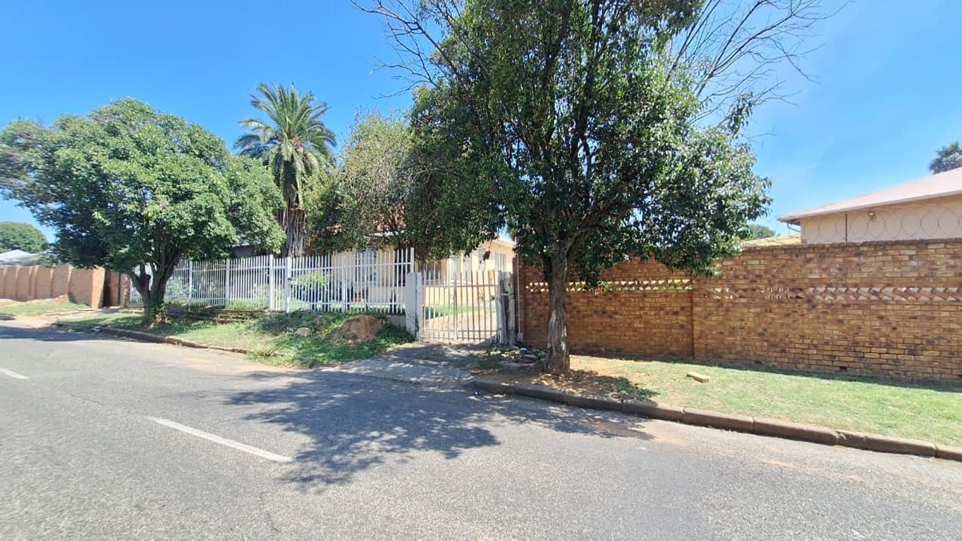 Front View of property in Elsburg