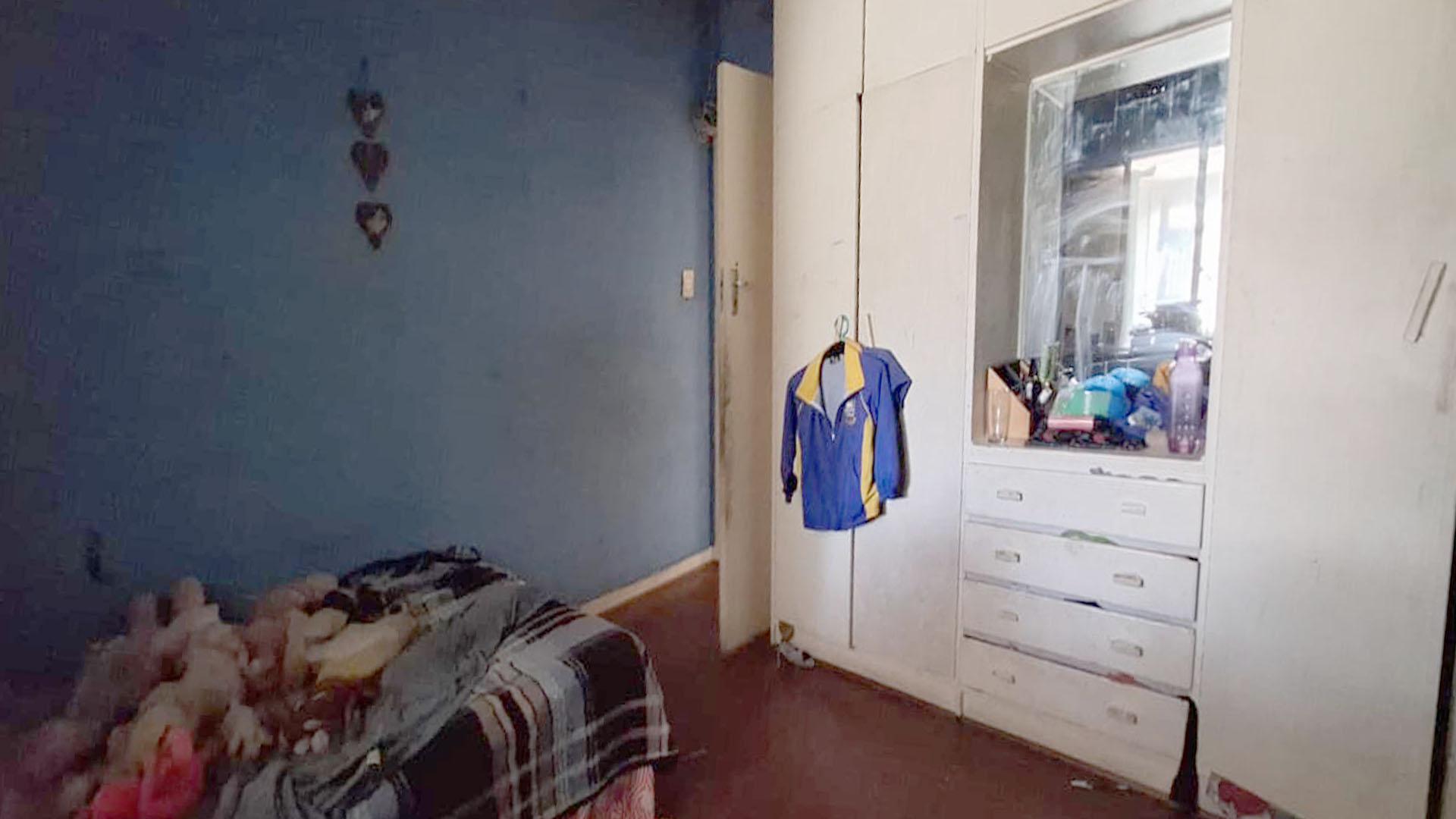 Bed Room 1 - 23 square meters of property in Elsburg