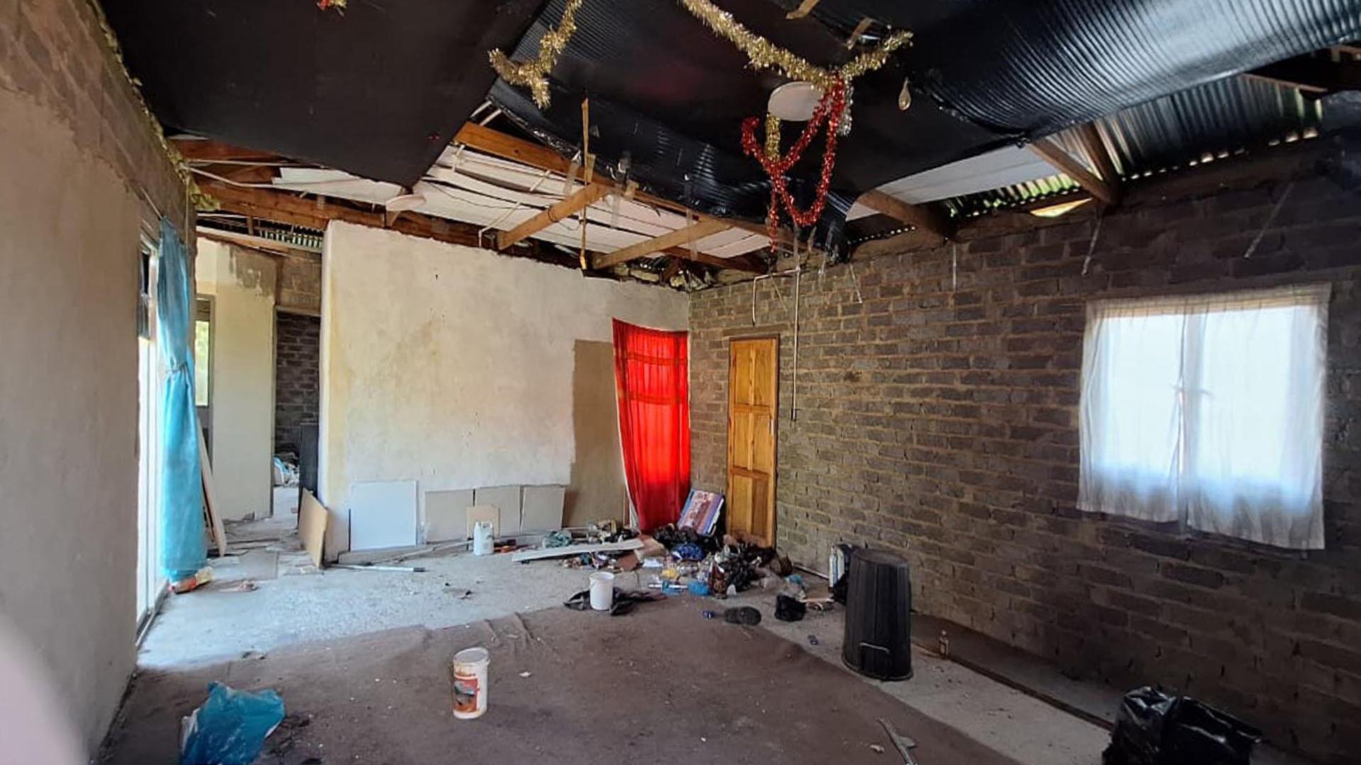 Lounges - 64 square meters of property in Elsburg