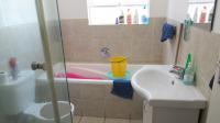 Bathroom 1 - 6 square meters of property in Bardene