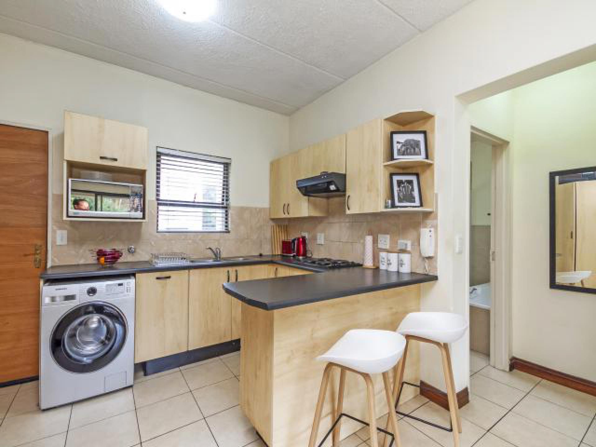 Kitchen - 10 square meters of property in Ferndale - JHB