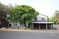 6 Bedroom 4 Bathroom House for Sale for sale in Protea Hoogte
