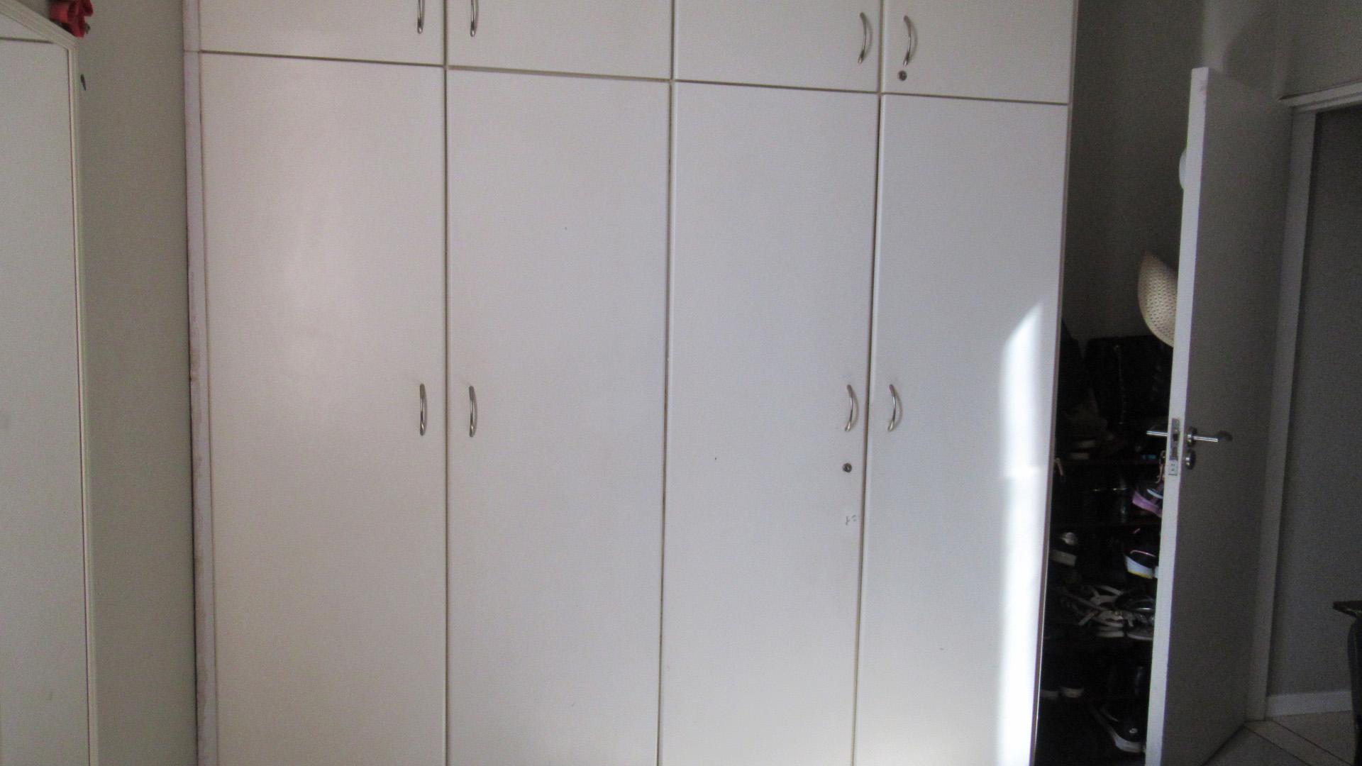 Main Bedroom - 14 square meters of property in Umhlanga Rocks