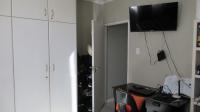 Main Bedroom - 14 square meters of property in Umhlanga Rocks