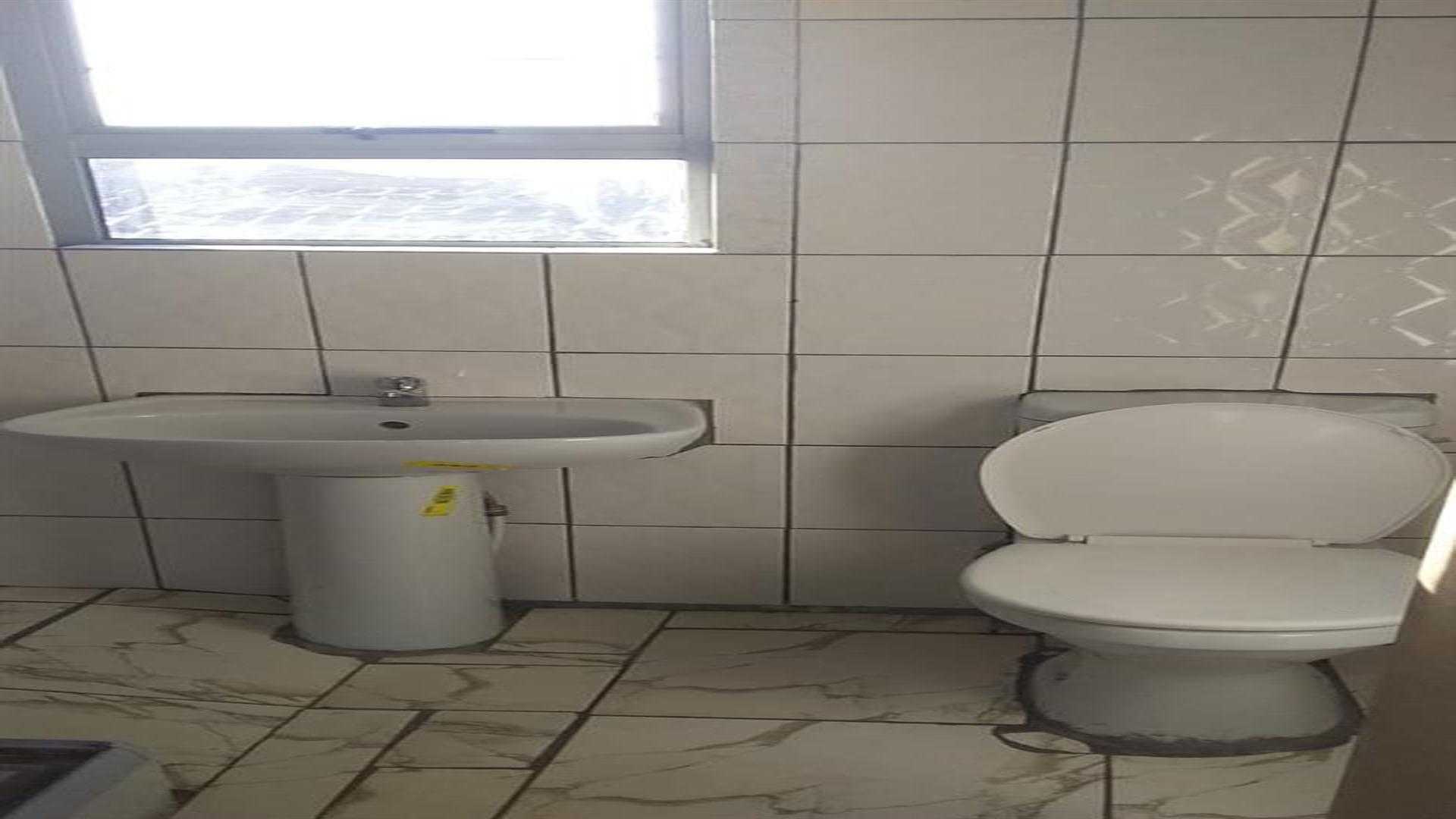 Bathroom 2 of property in Khayelitsha