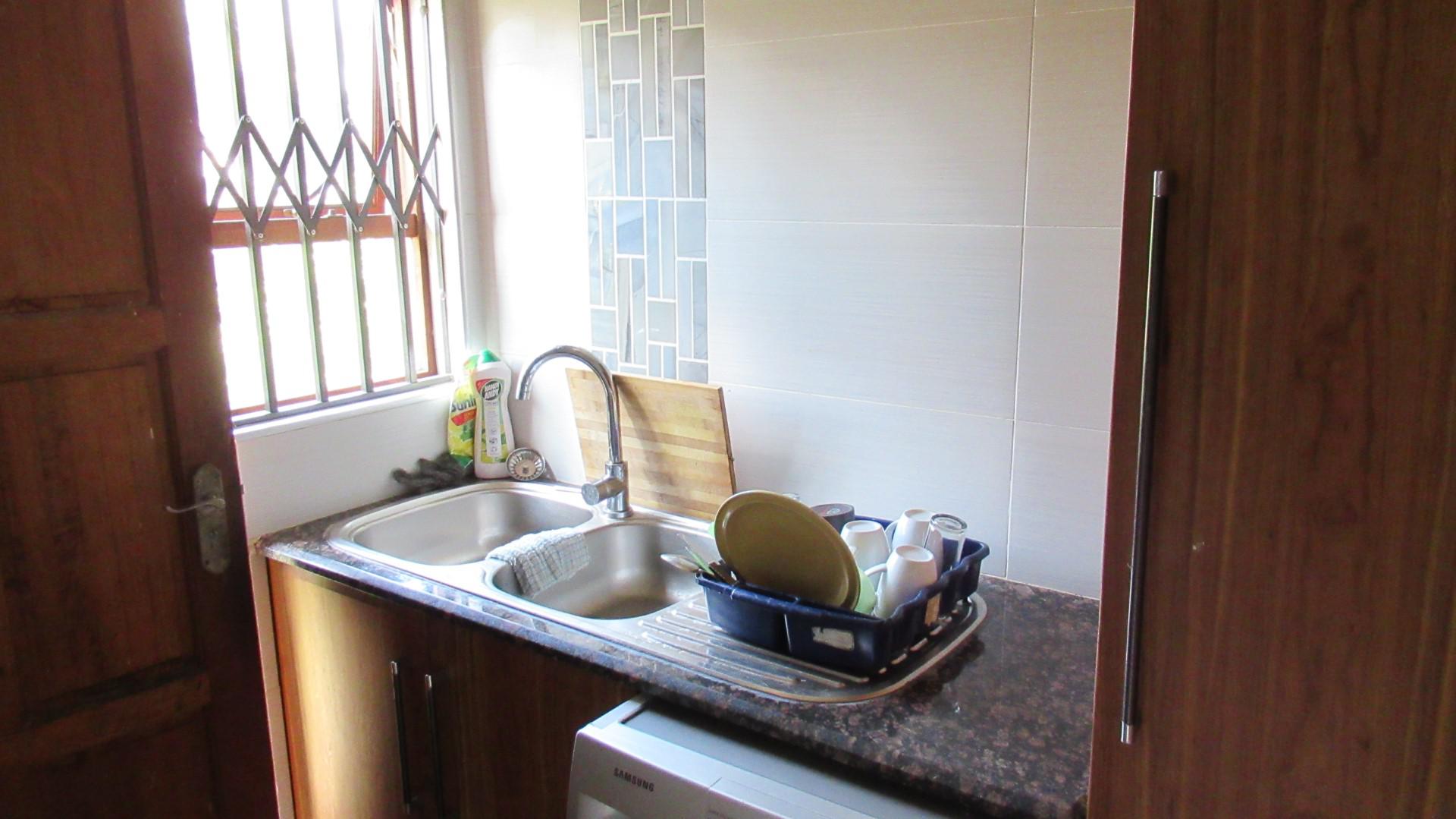 Kitchen - 41 square meters of property in Esther Park