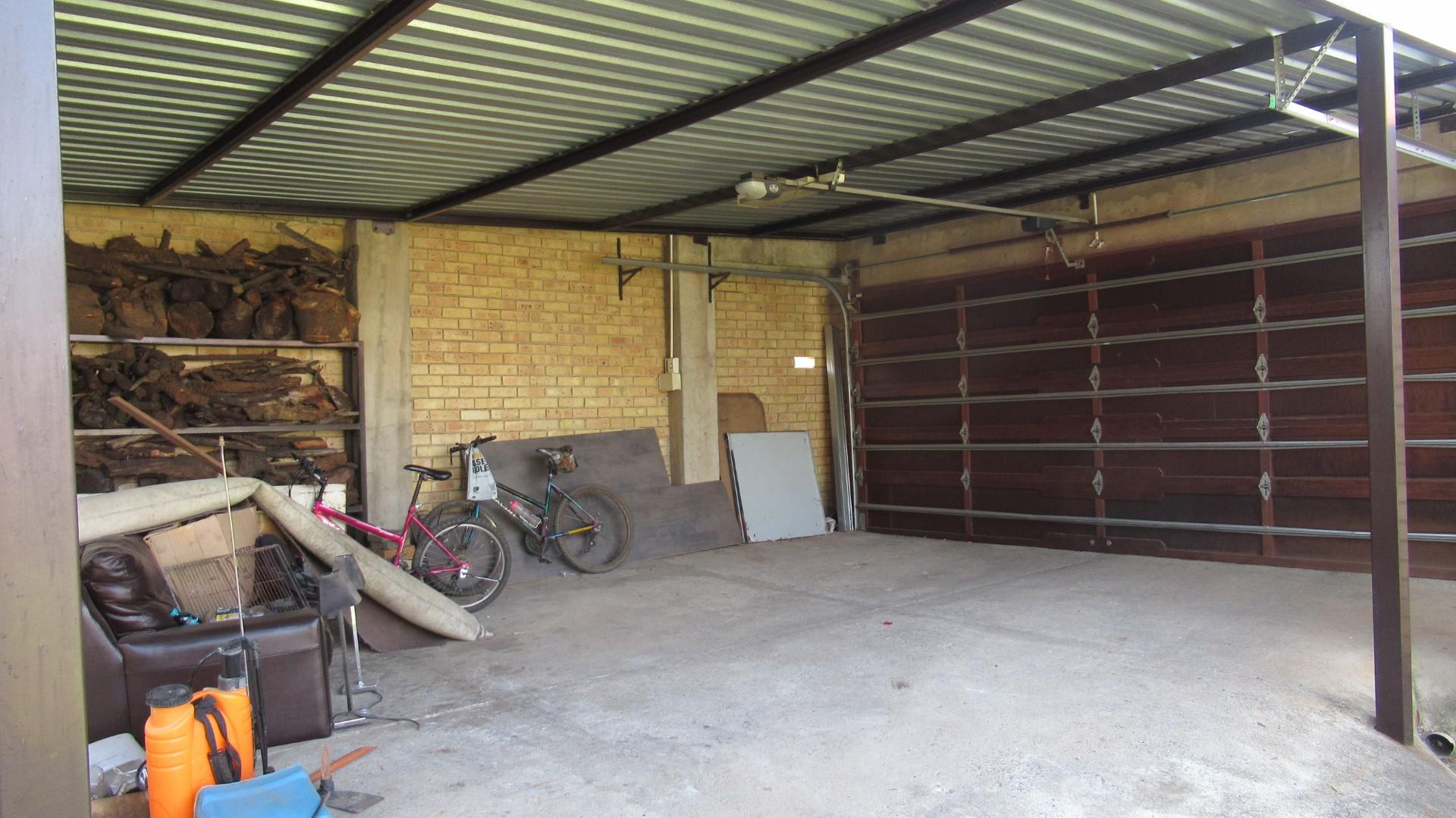 Spaces - 14 square meters of property in Esther Park