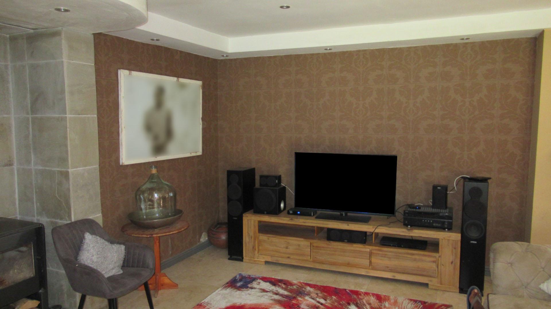 Lounges - 58 square meters of property in Esther Park