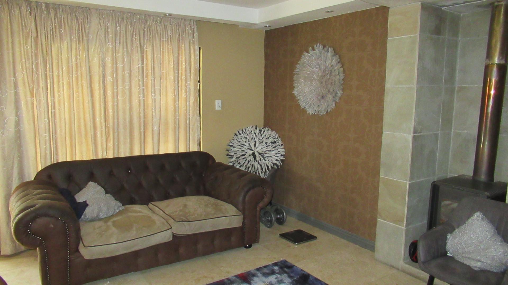 Lounges - 58 square meters of property in Esther Park
