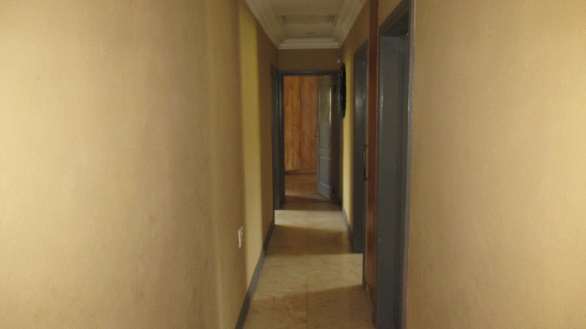 Spaces - 14 square meters of property in Esther Park