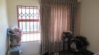 Bed Room 1 - 28 square meters of property in Esther Park