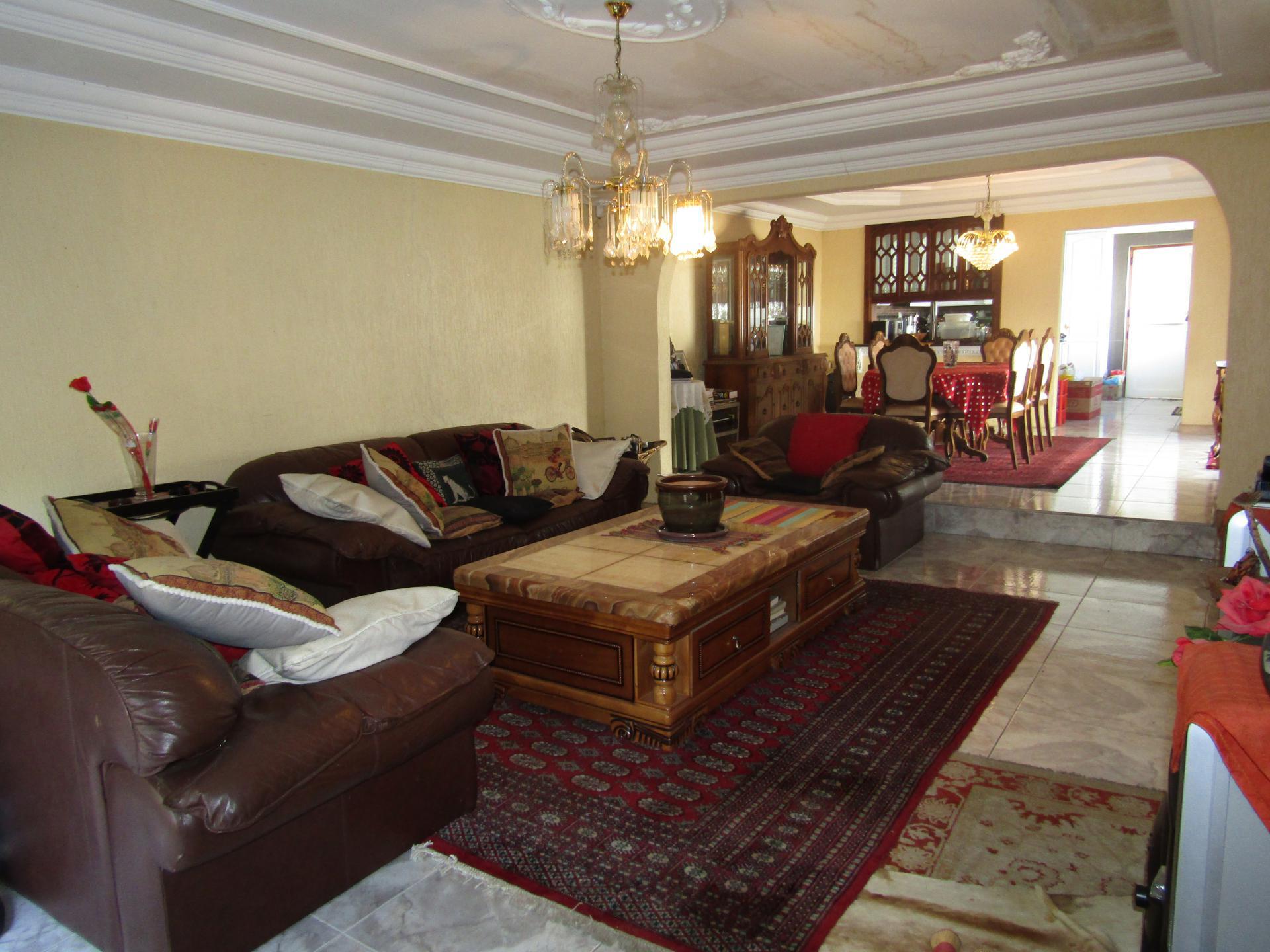 Lounges of property in Sundowner