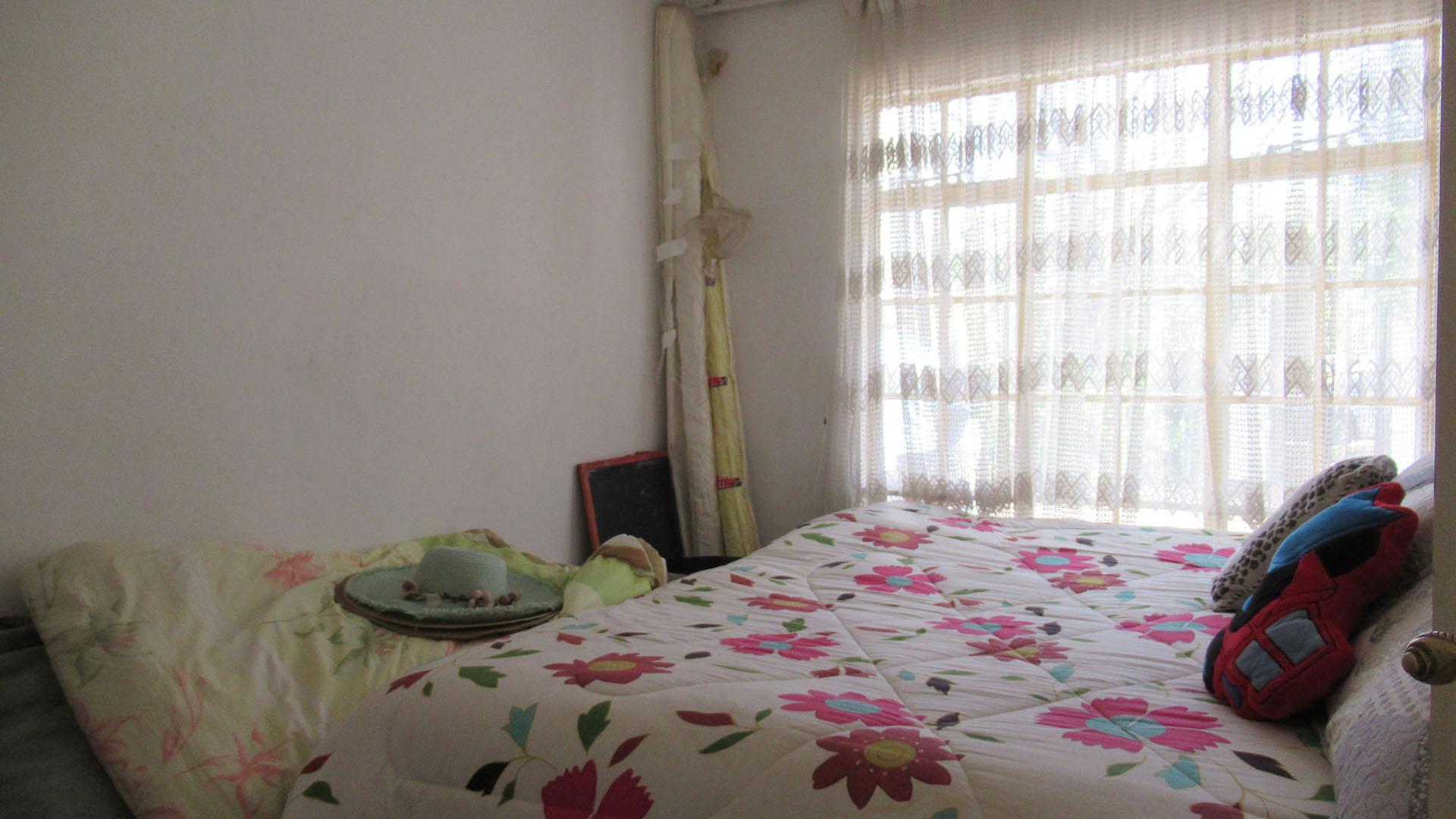 Bed Room 4 - 11 square meters of property in Sundowner