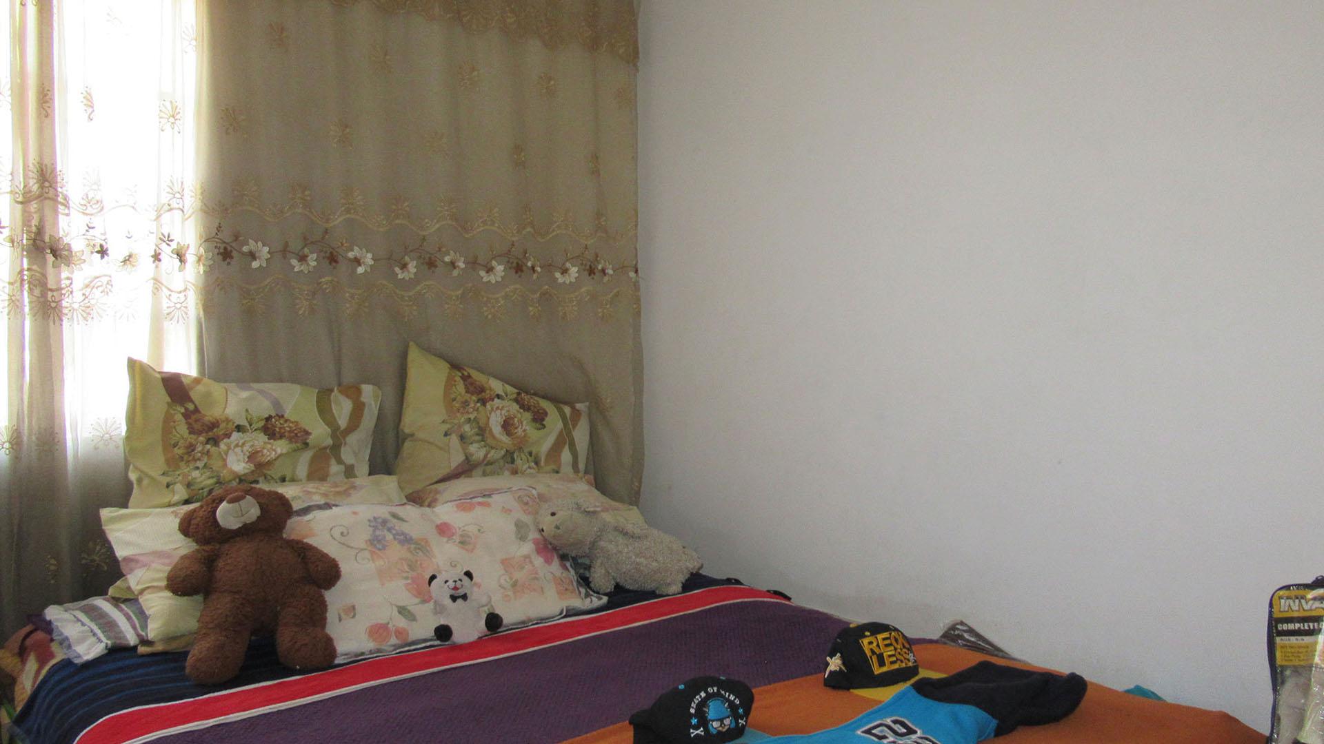 Bed Room 3 - 12 square meters of property in Sundowner