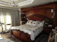 Main Bedroom of property in Sundowner