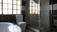 Bathroom 1 - 16 square meters of property in Sundowner