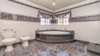 Main Bathroom - 15 square meters of property in Sundowner