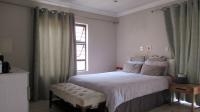 Main Bedroom - 20 square meters of property in South Crest