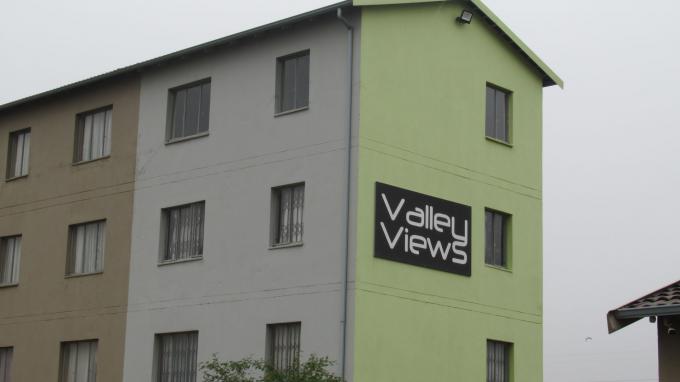 Standard Bank SIE Sale In Execution 2 Bedroom Sectional Title for Sale in Fleurhof - MR536693