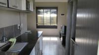Kitchen - 6 square meters of property in Fleurhof