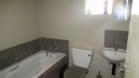 Bathroom 1 - 5 square meters of property in Fleurhof