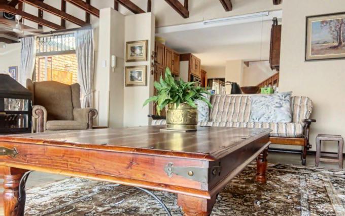 4 Bedroom Simplex for Sale For Sale in Hennopspark - MR536720