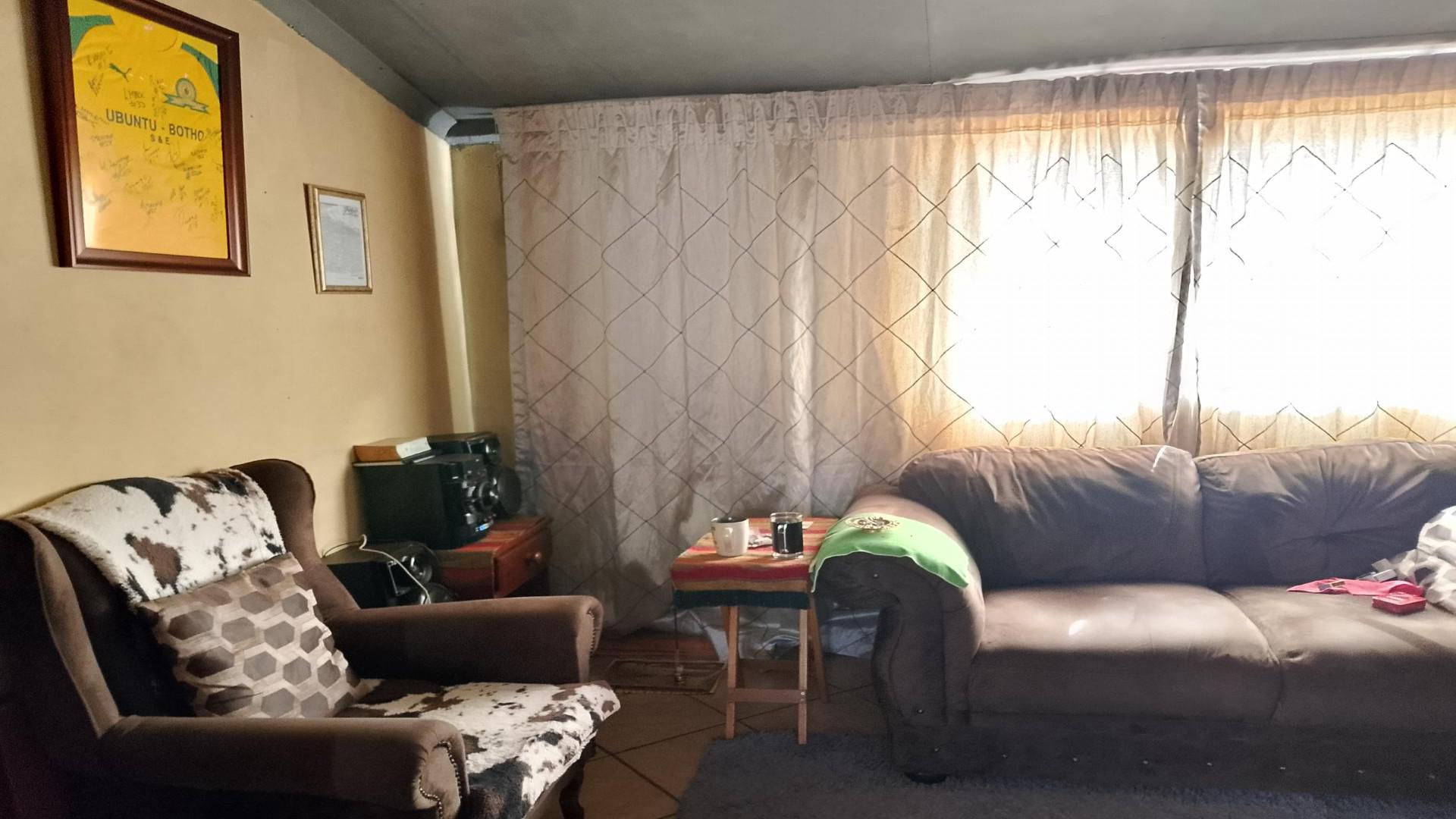 Lounges of property in Sebokeng