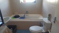 Bathroom 1 - 8 square meters of property in Brackenfell