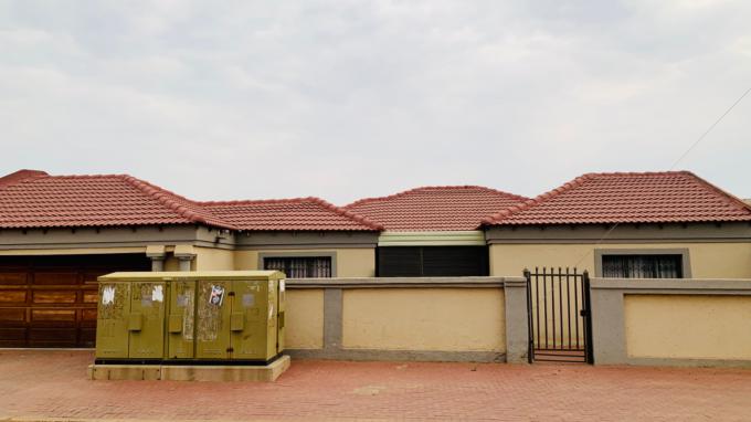 3 Bedroom House for Sale For Sale in Soshanguve - MR537045