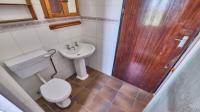 Bathroom 1 - 5 square meters of property in Amanzimtoti 