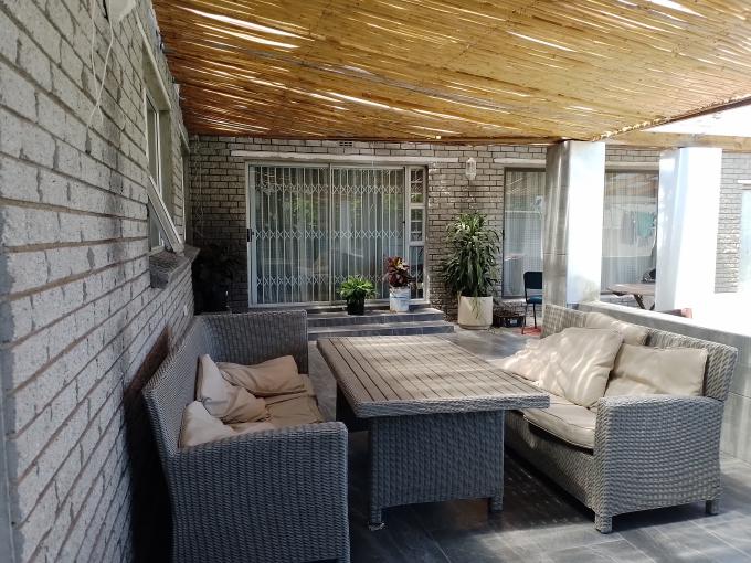 4 Bedroom House for Sale For Sale in Rustdal - MR537075