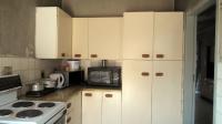 Kitchen - 14 square meters of property in Geelhoutpark