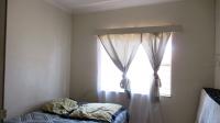 Bed Room 1 - 14 square meters of property in Geelhoutpark