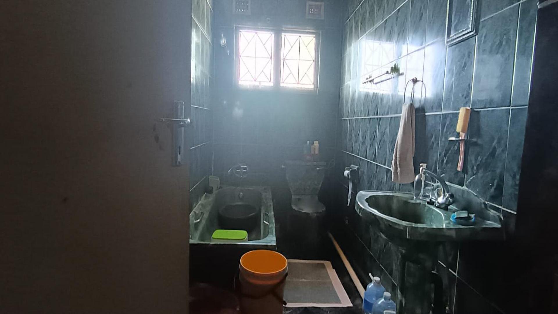 Bathroom 1 of property in Brookdale