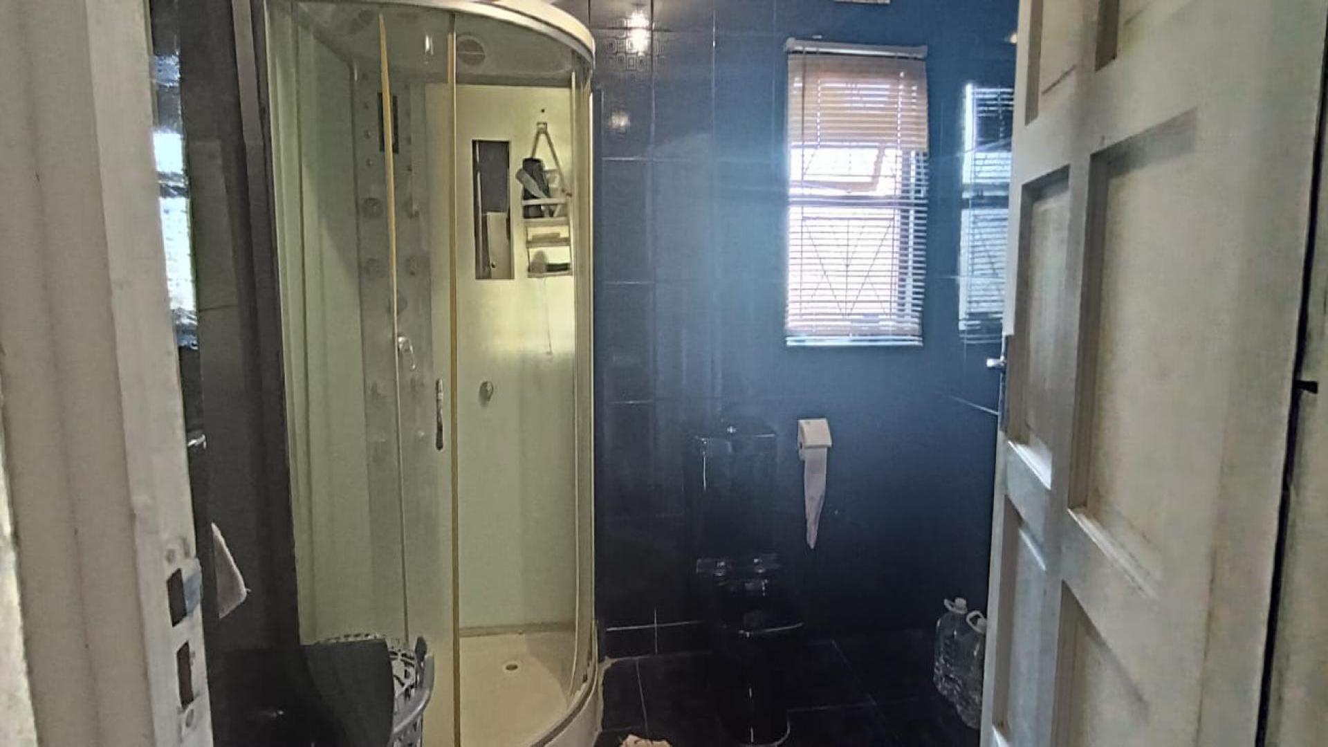 Bathroom 2 of property in Brookdale