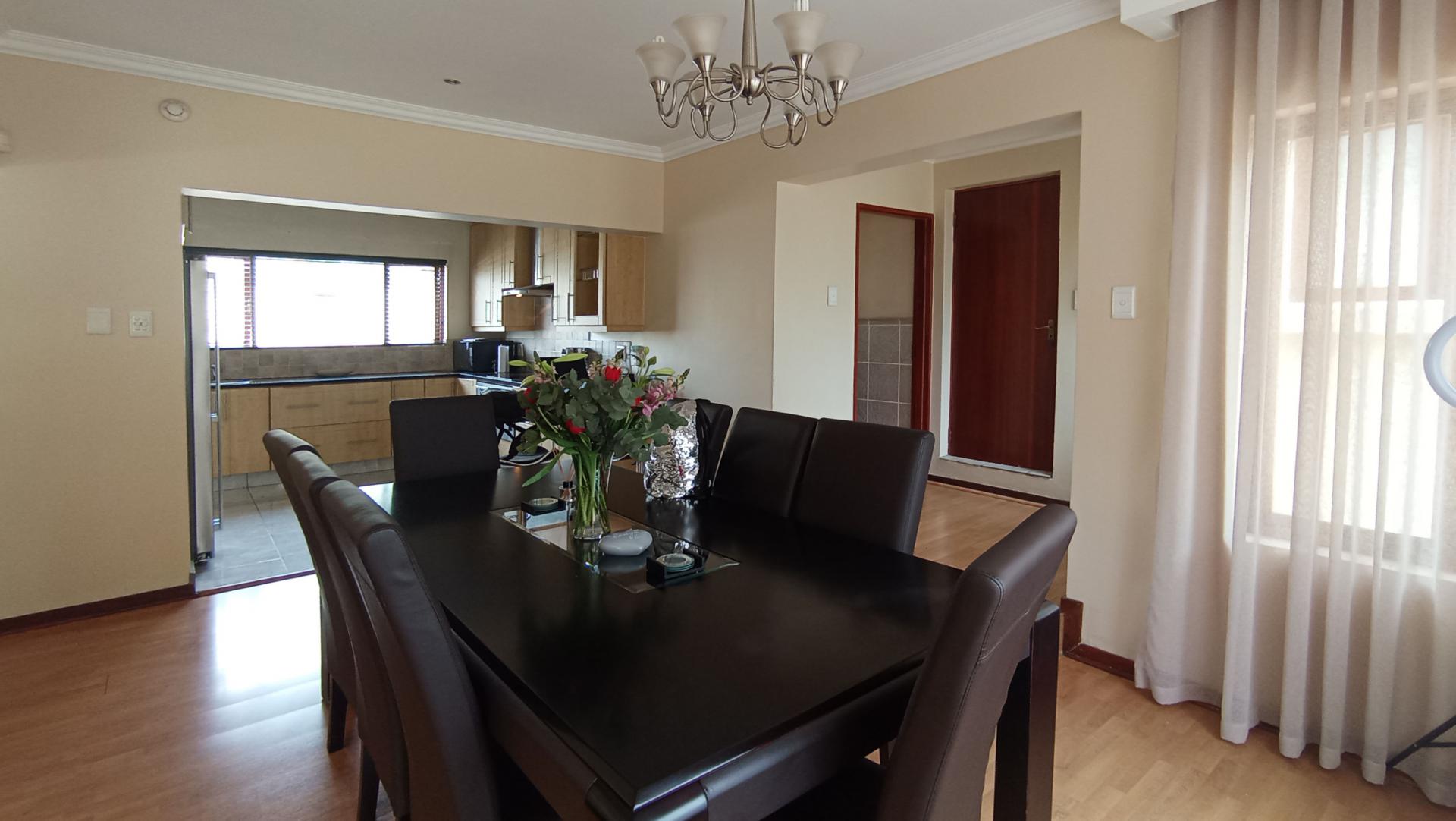 Dining Room - 26 square meters of property in Broadacres